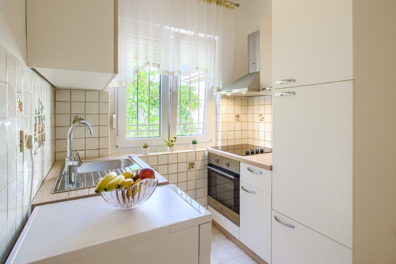 Apartman Paola Pula Buitenkant foto