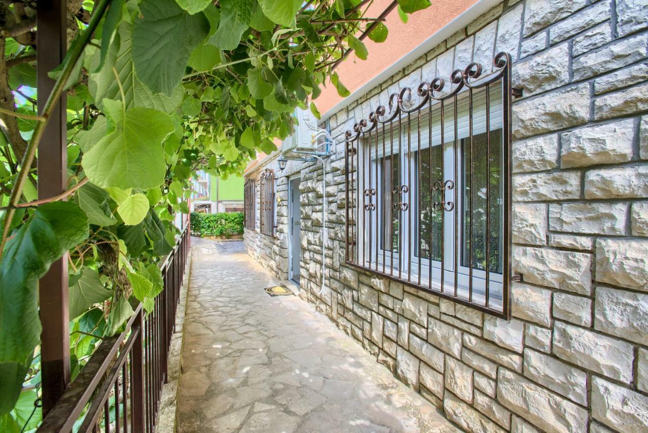 Apartman Paola Pula Buitenkant foto